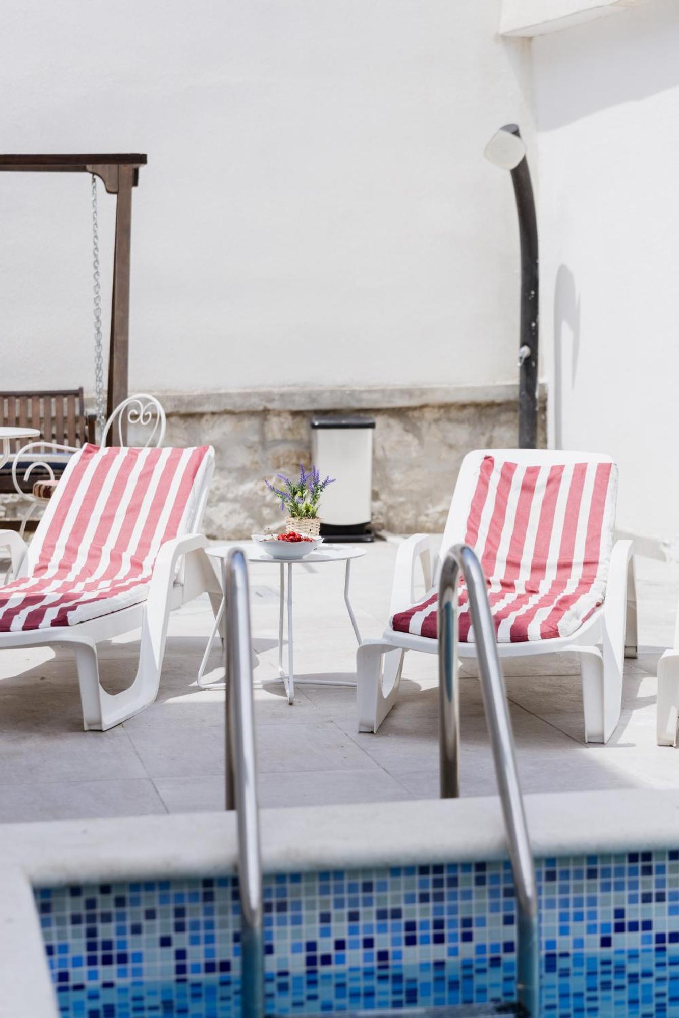 Villaer Vibe With Pool *